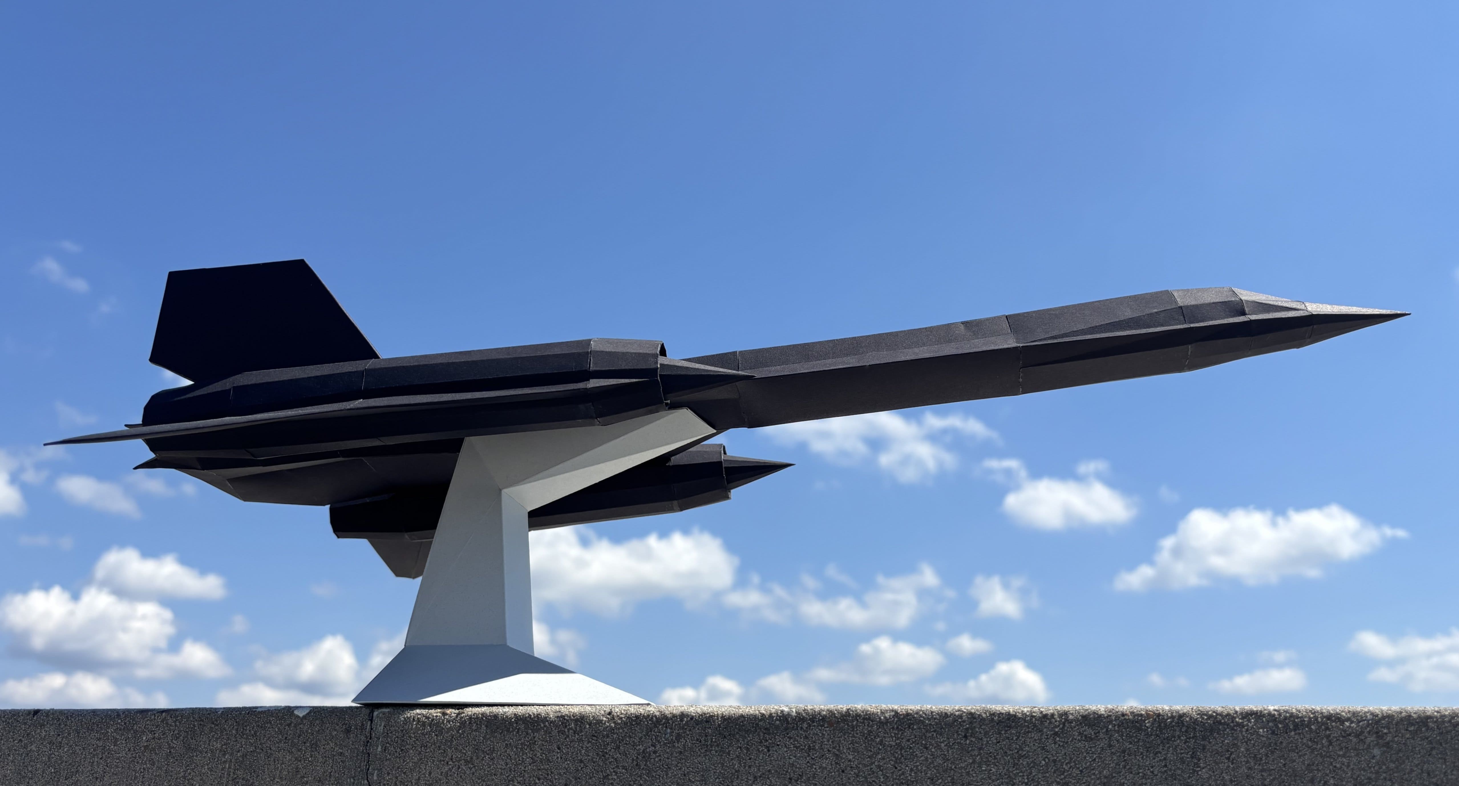 SR-71 Blackbird paper model