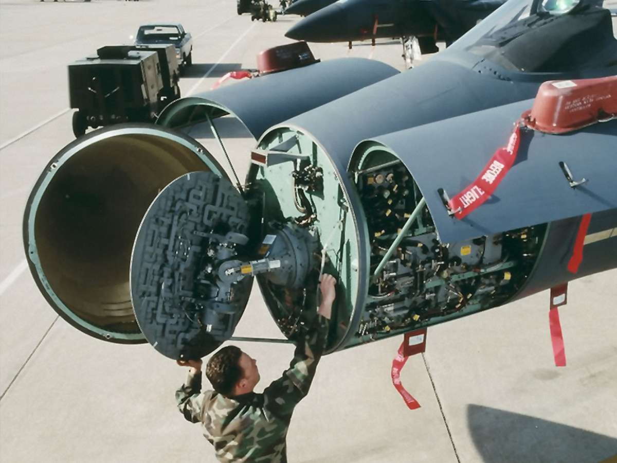 AN/APG-63, a PESA radar used in early F-15 series