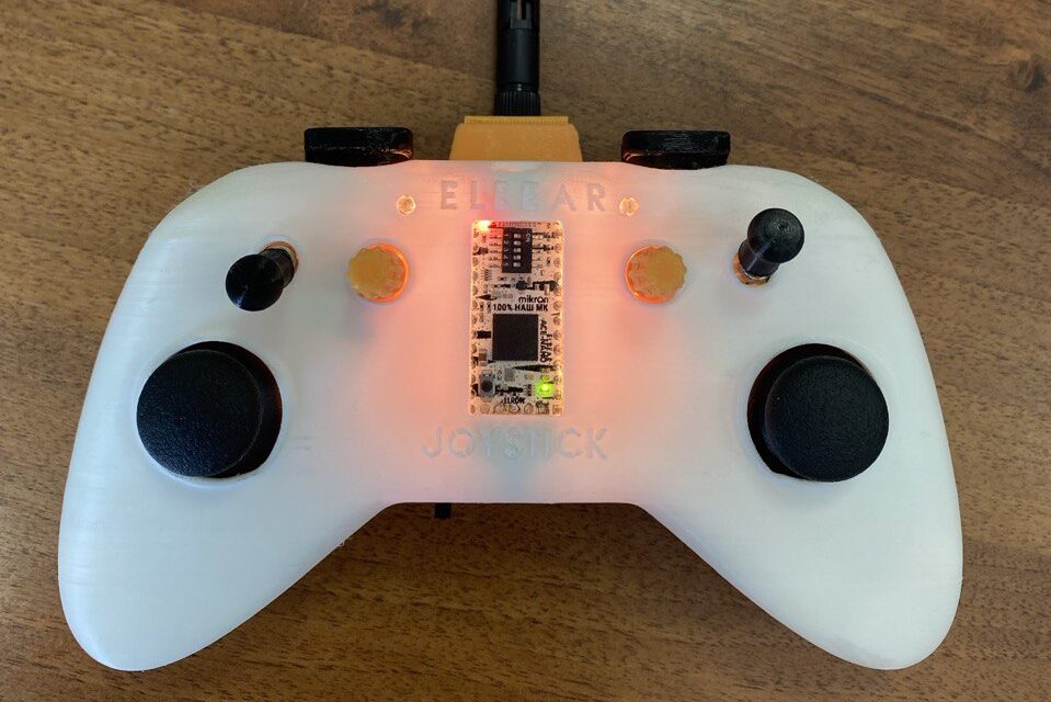 ELBEAR JOYSTICK with MIK32 Amur