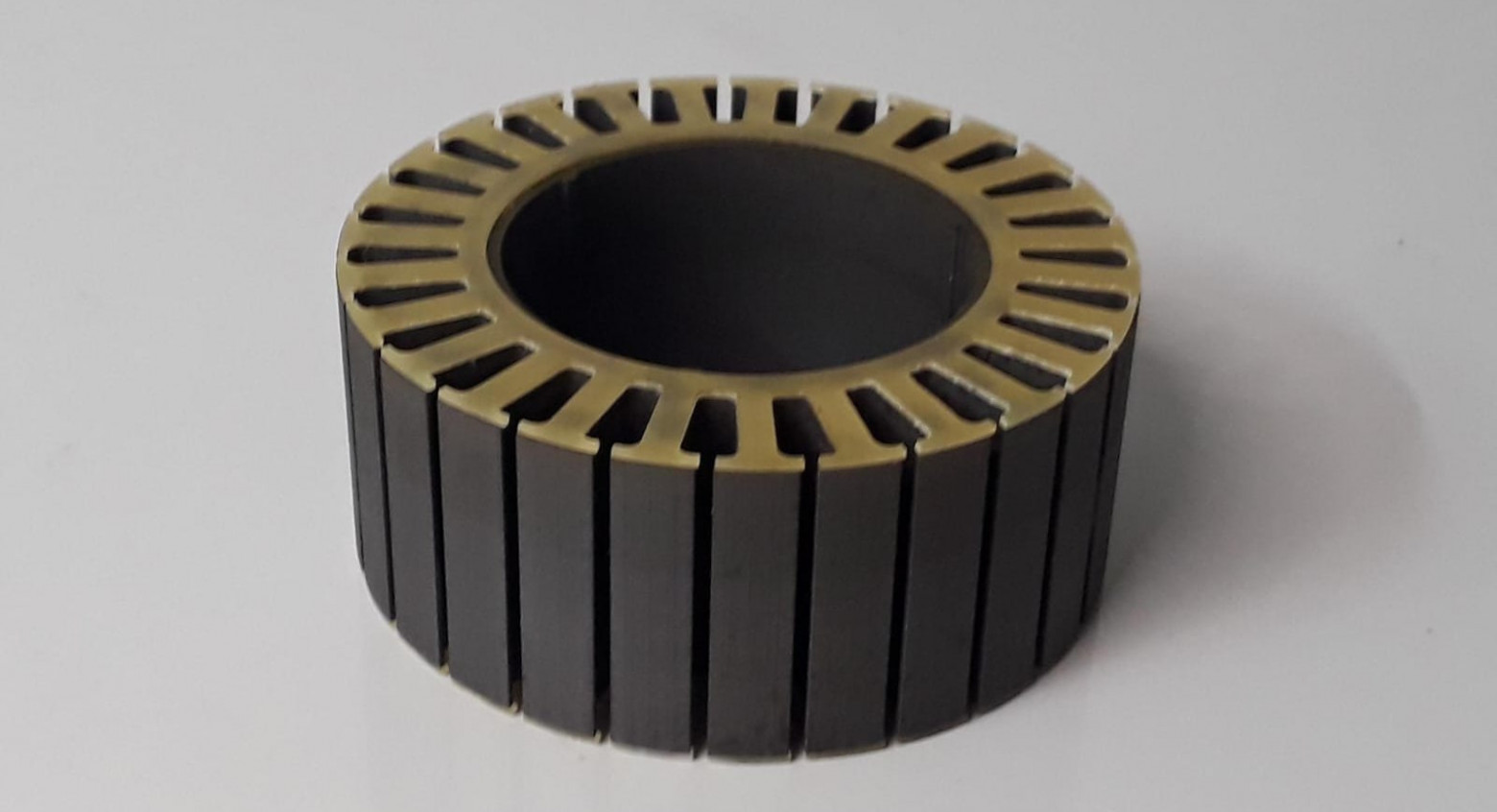 Outrunner motor insulation