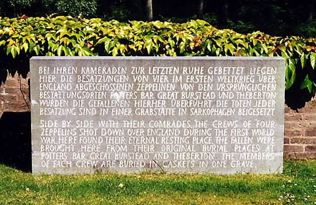 Уже после Второй мировой войны, когда накал взаимной ненависти понемногу угас, останки всех немецких военнослужащих, погибших над Британией, были перезахоронены на специальном военном кладбище. Останки членов экипажей сбитых цеппелинов поместили в отдельную общую могилу с повествующей об этом могильной плитой.