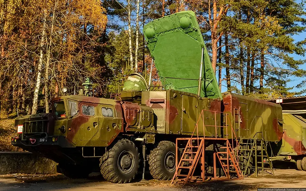 30N6 illumination and guidance radar