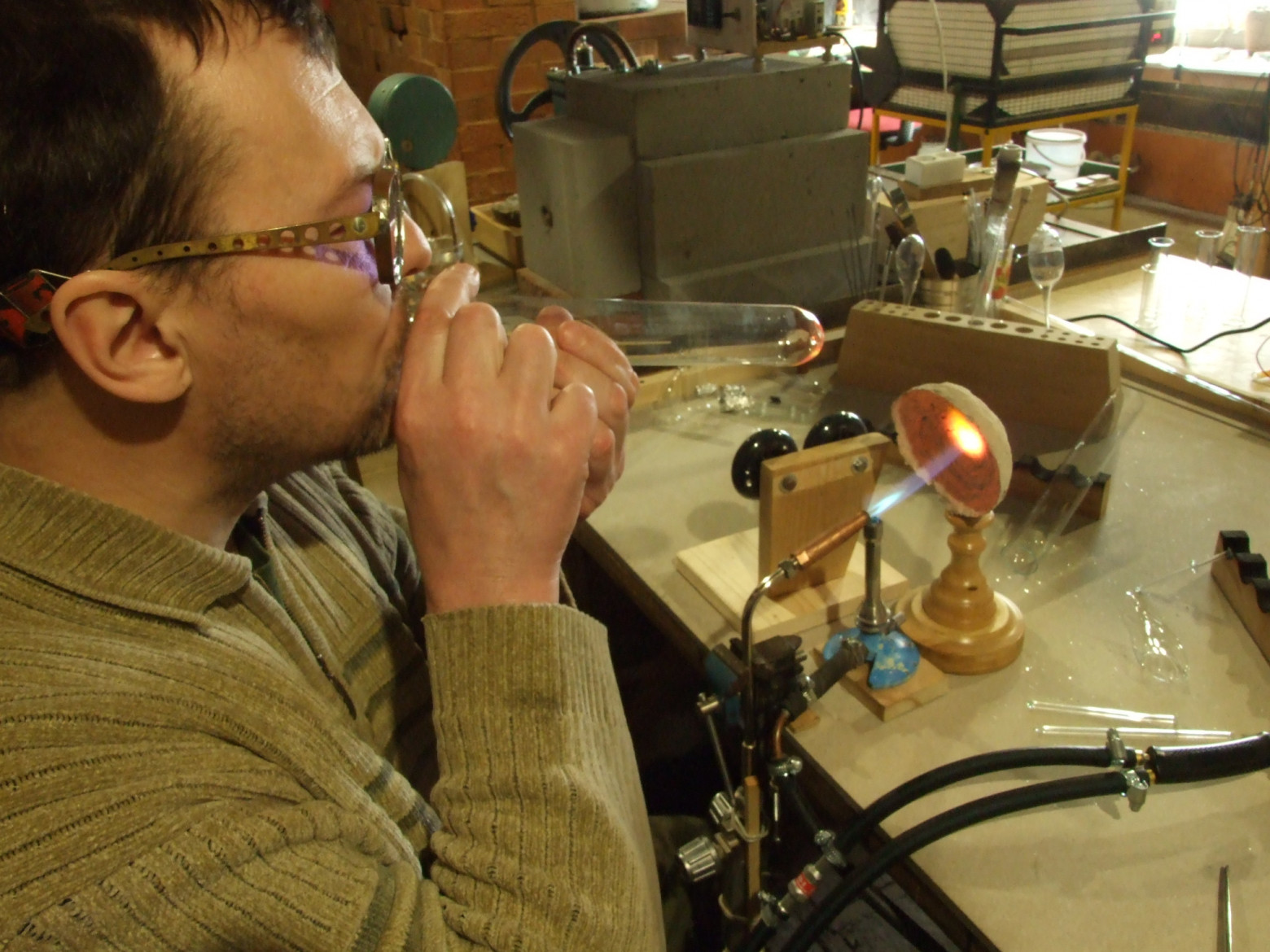 Tubulation stem attachment